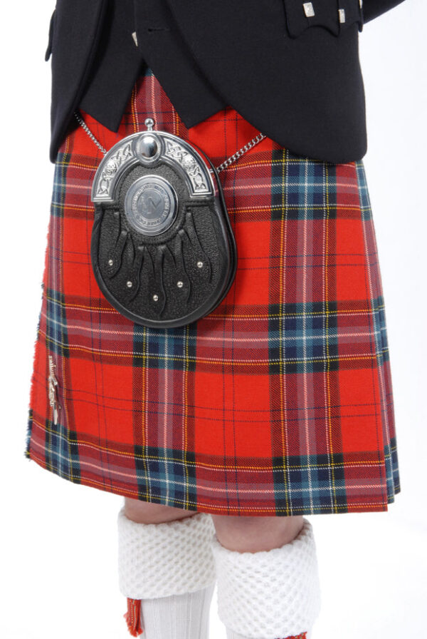 Custom 8 yard kilt, made in Scotland; Scottish Treasures Celtic Corner
