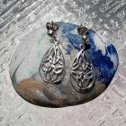 Celtic knotwork oval earring with trinity knots. Silver. Scottish Treasures
